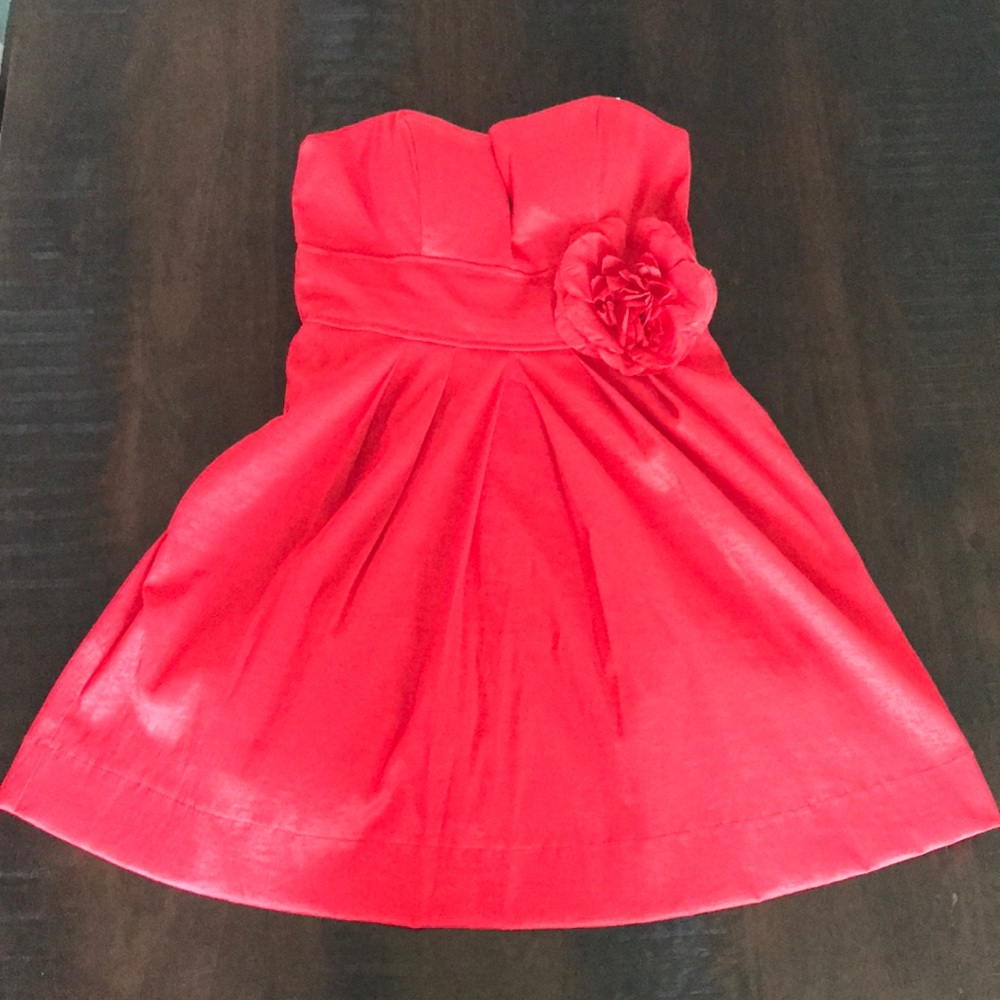 GORGEOUS Red Strapless Dress